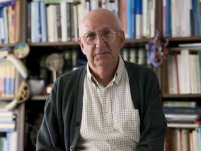 José Ángel Cuerda: “Me gustaría que a nivel autonómico y local se cambiara radicalmente ese rumbo egoísta de desprecio a la vida y a los derechos de tantos ciudadanos que huyen del horror de las guerras”